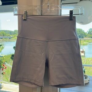 lululemon Align™ High-Rise Short 6" Size 4